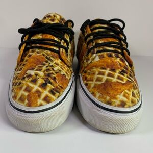 RARE vans low chicken and waffle graphic sneakers